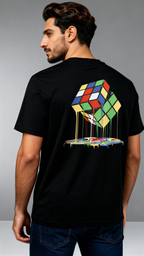 חולצת Melting Cube שחורה עם הדפס קובייה נמסה מאחור